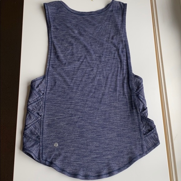 Lululemon Var-City Muscle Tank with Criss Cross - Picture 3 of 3
